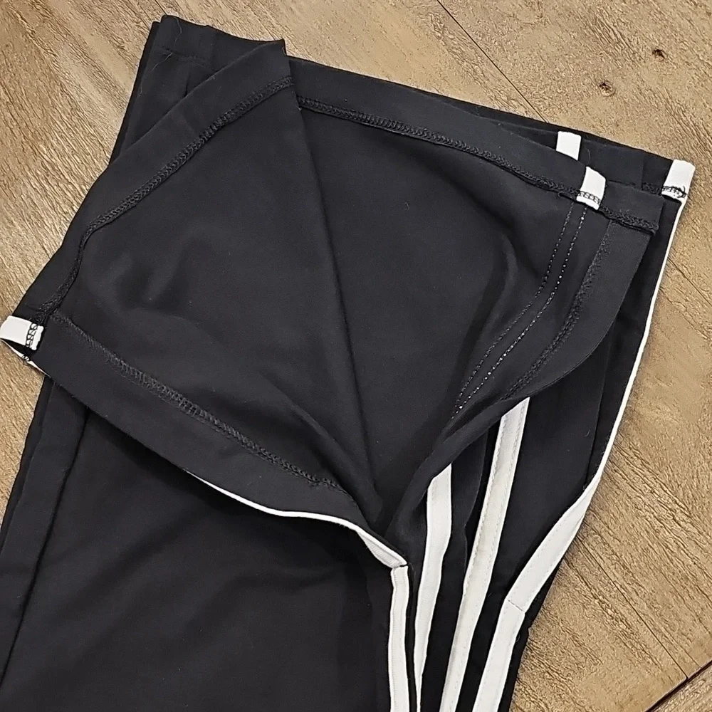 Black Leggings with White Stripe from Victoria's Secret - Picture 3 of 10